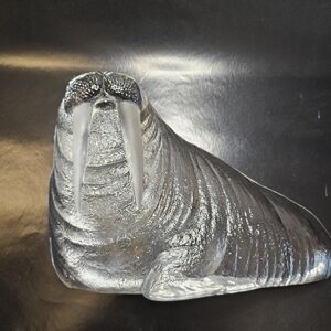 Vintage WALRUS Figure glass Paperweight Mats Jonasson Sweden Crystal Sculpture